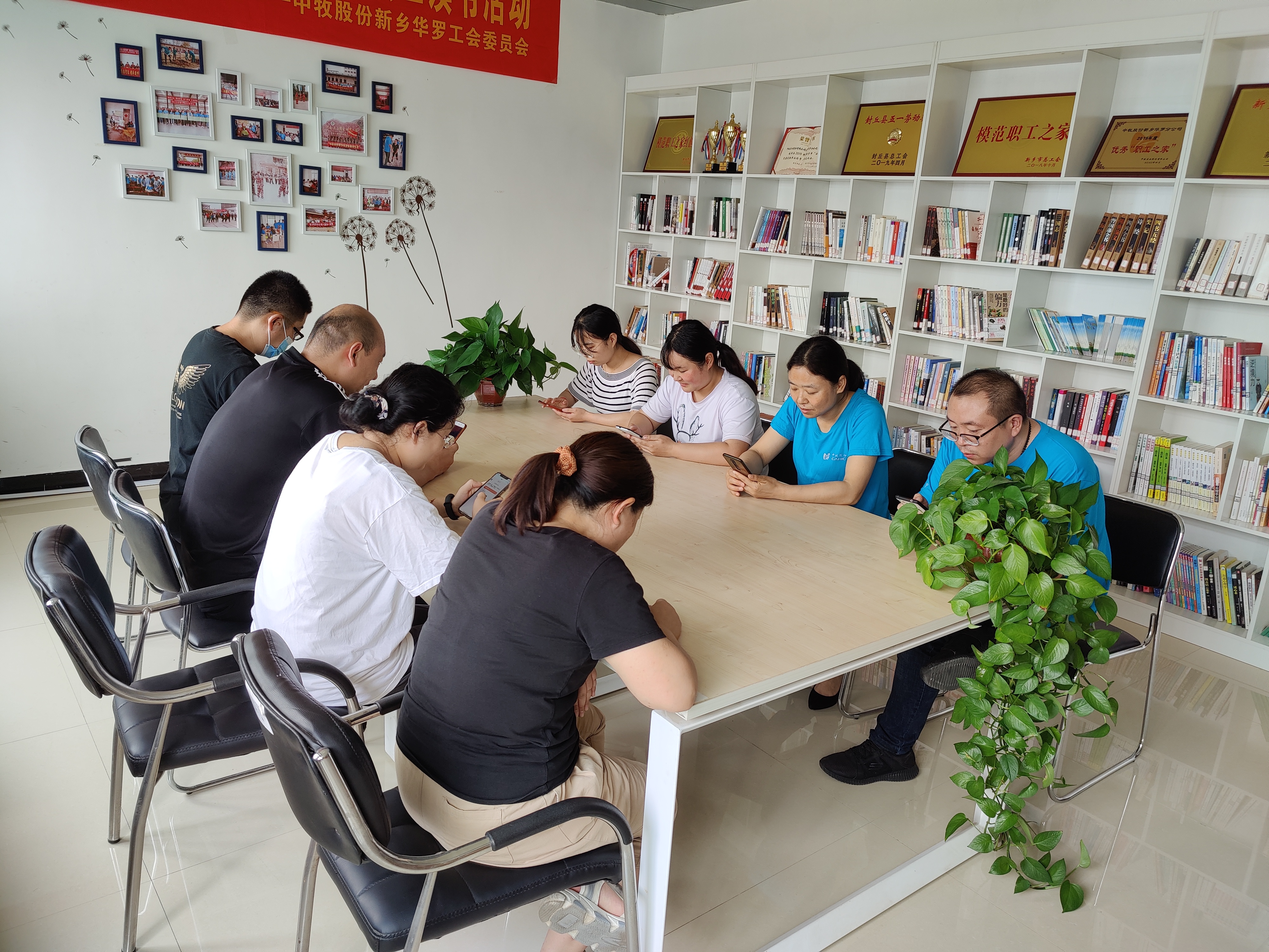 开展党史知识竞赛活动.jpg 开展党史知识竞赛活动.jpg