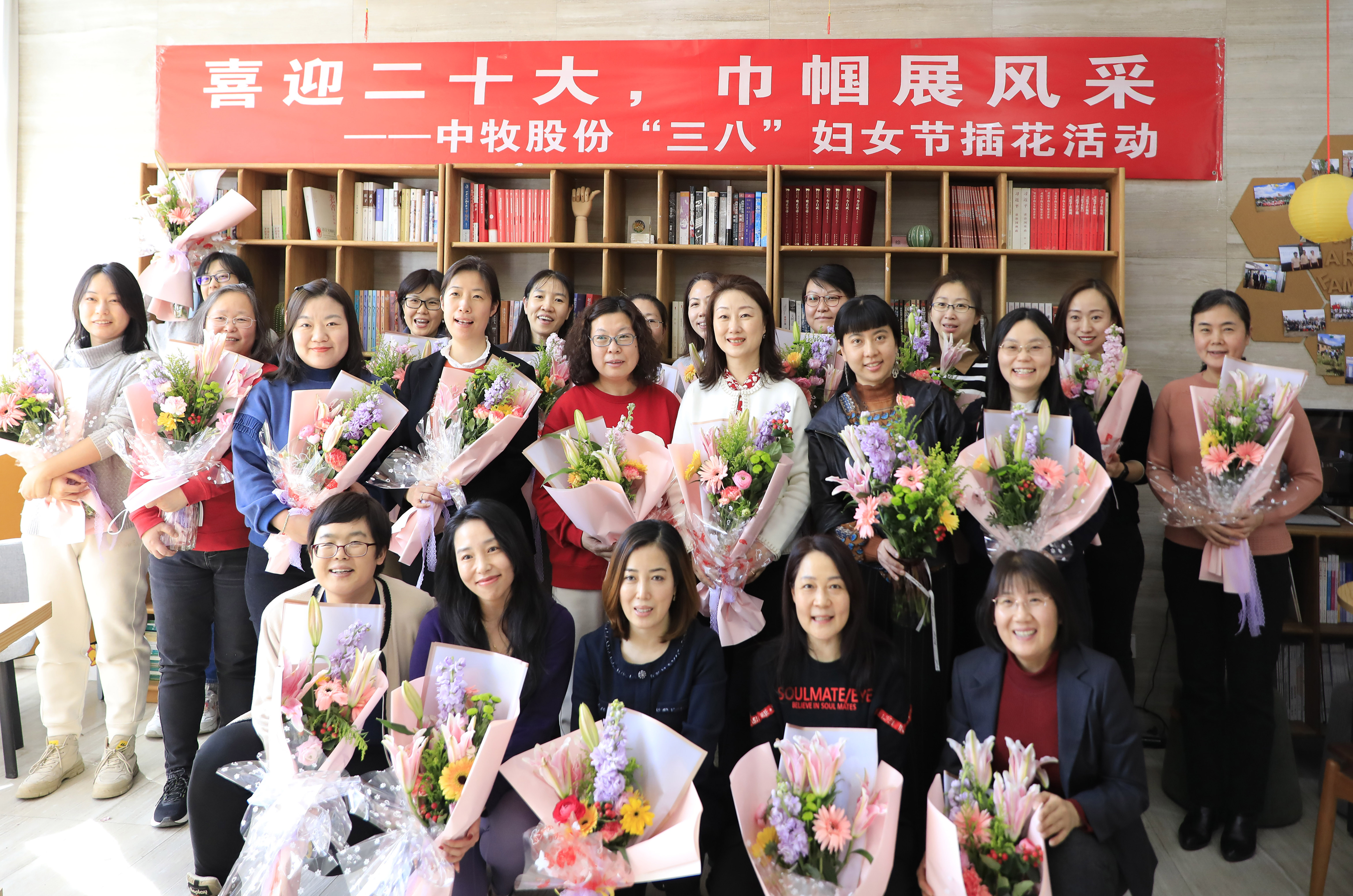 第一场合影 拷贝xiao.jpg