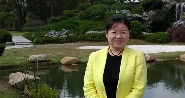 王宁娟.jpg
