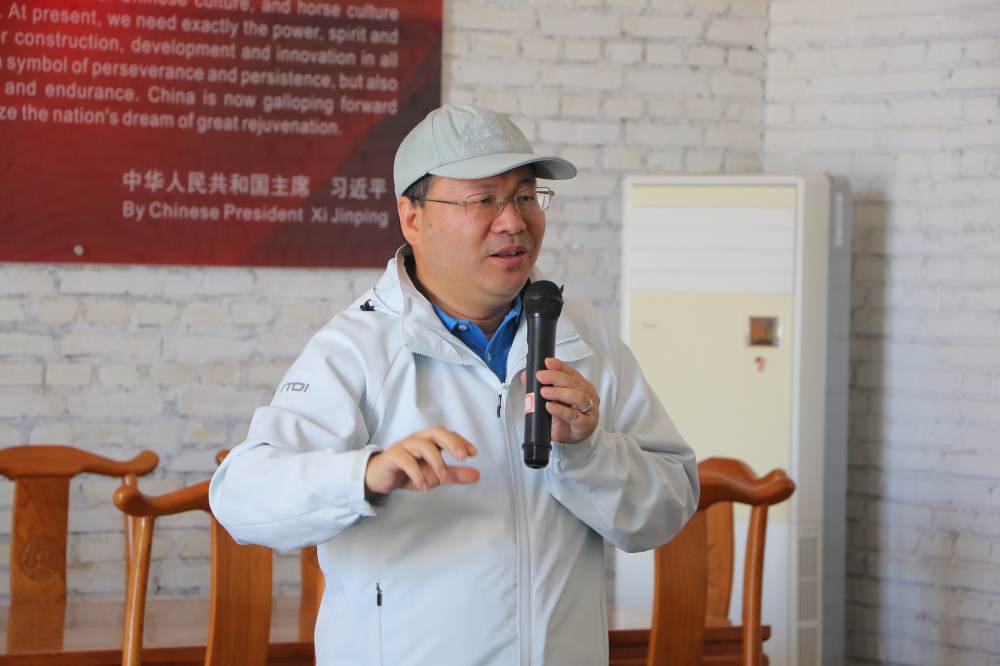 郭书记讲述_副本.jpg